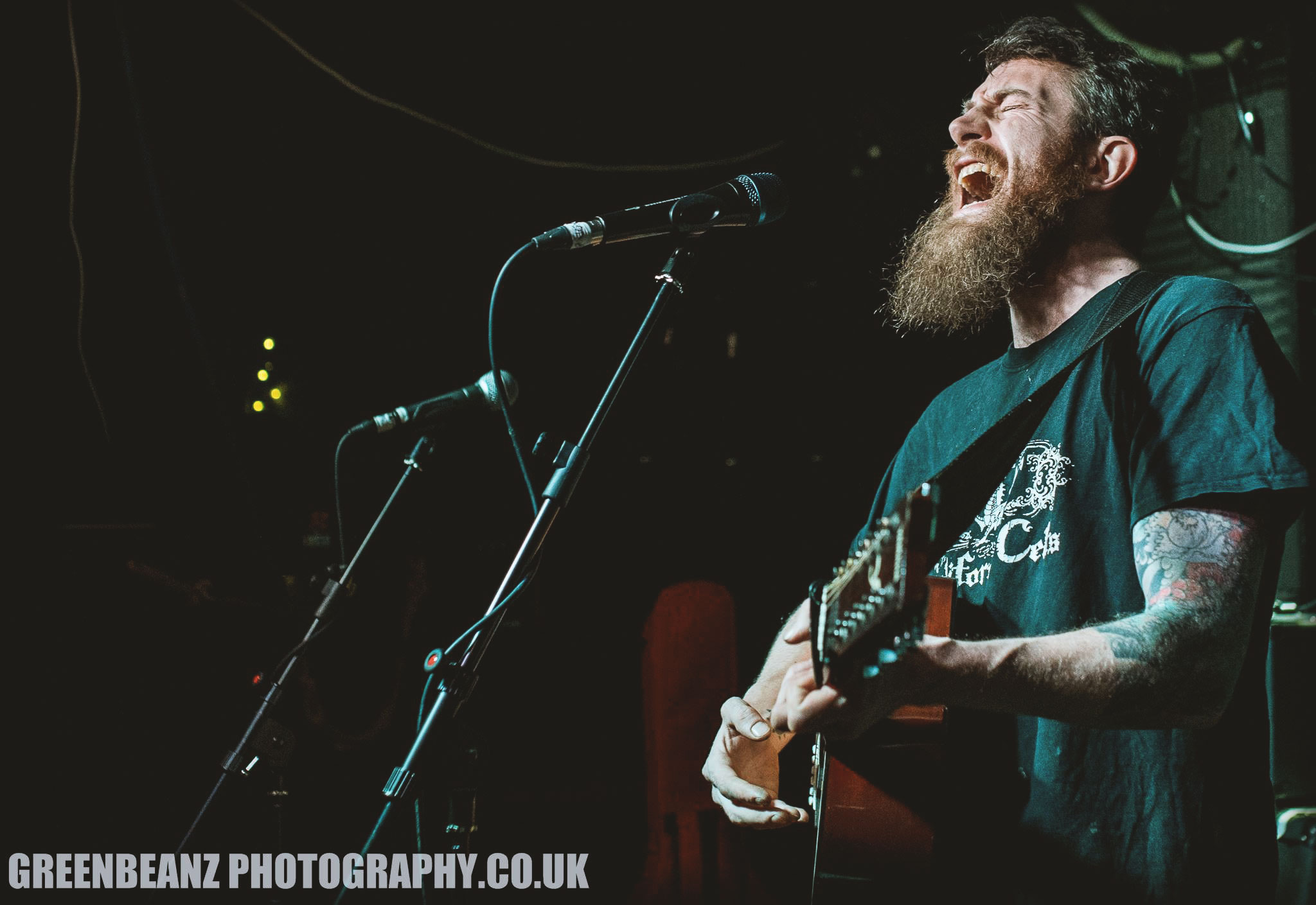 Luke Scott Dumper singing his heart out at 'The Junction' in Plymouth 2019