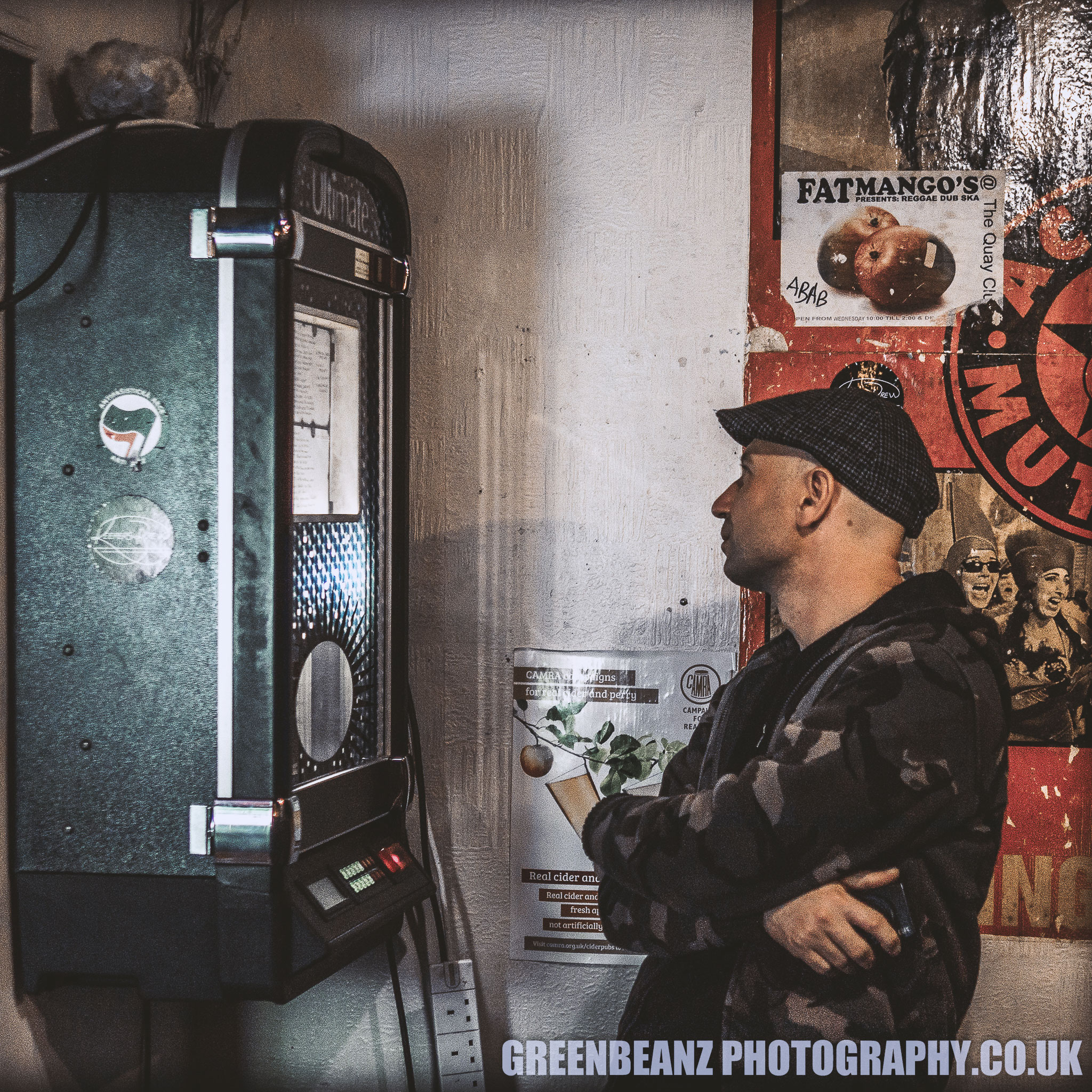 Legendary Fan browsing the legendary Jukebox at The Nowhere Inn