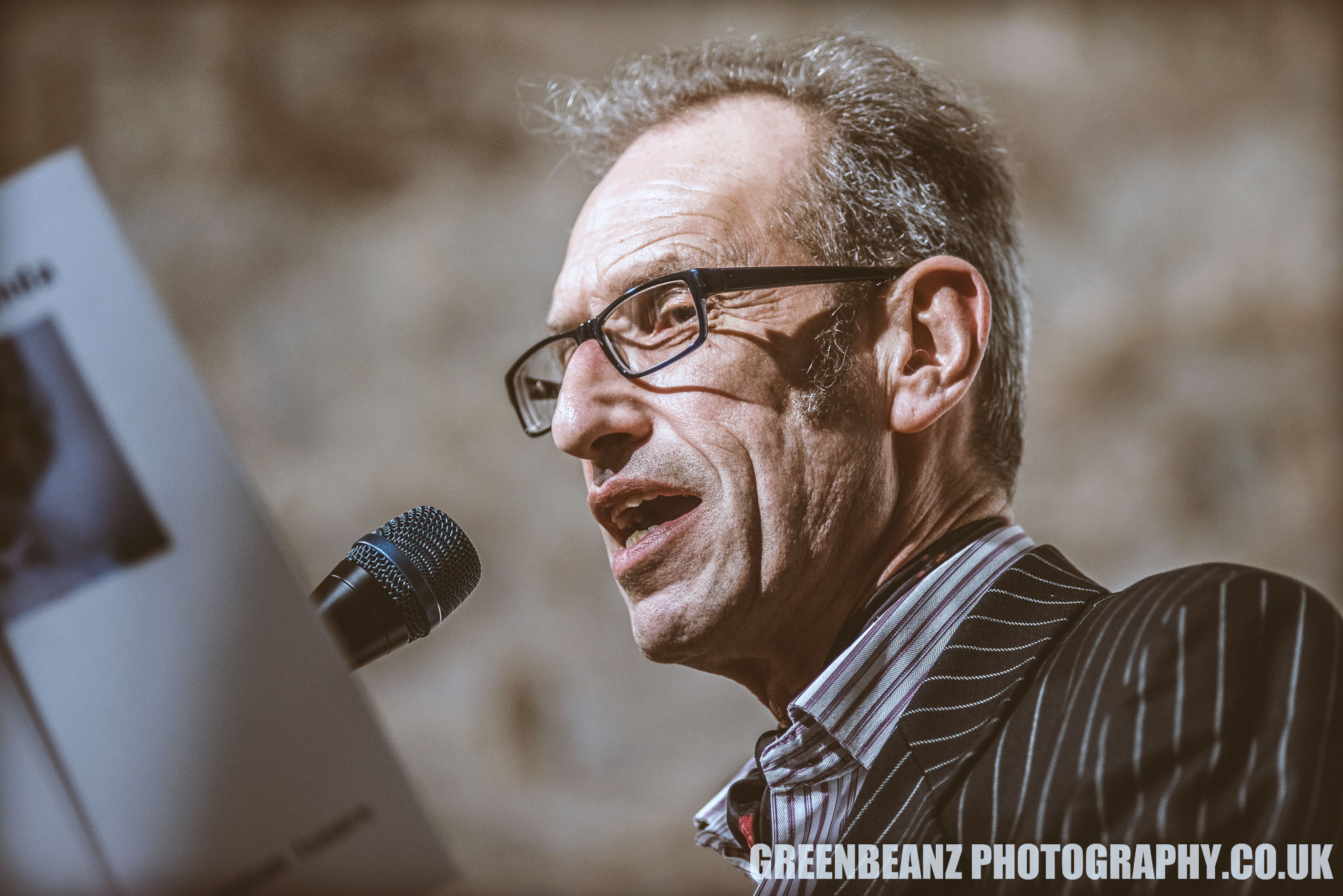 Julian Isaacs (Auntie Pus) The Punk Balladeer at The Royal William Yard