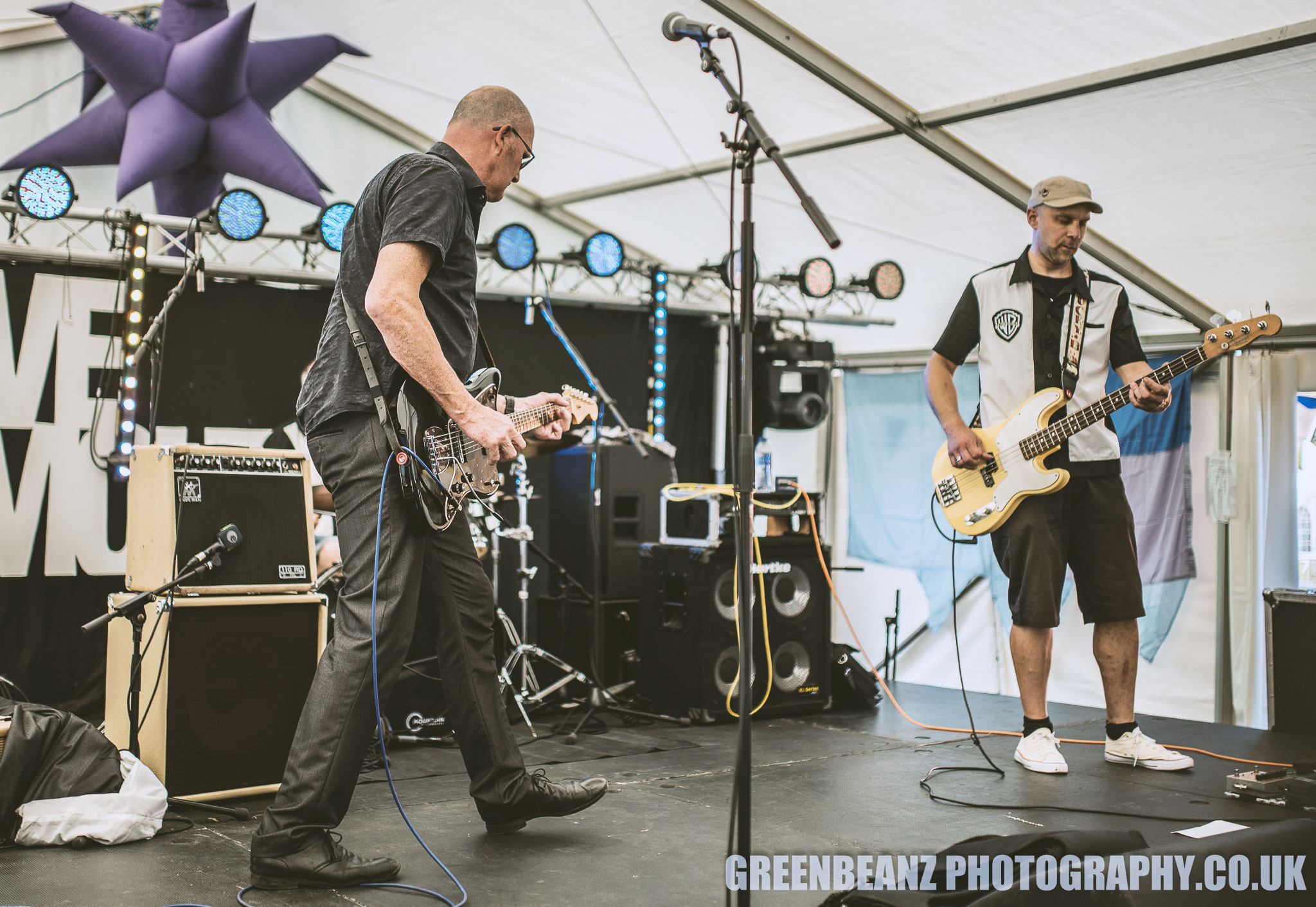 Live Music Photograph of The Waterboarders playing in Plymouth