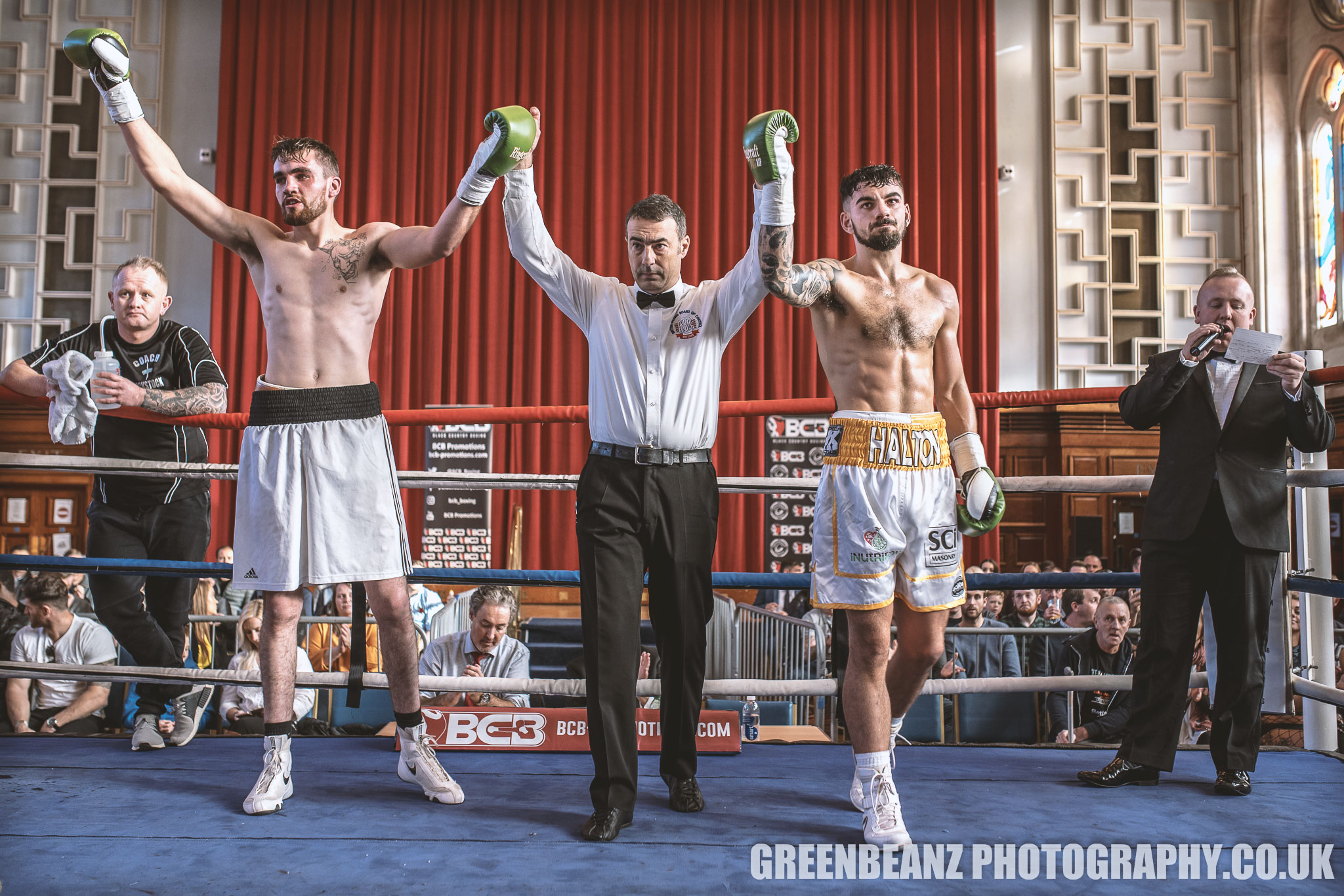 ABOVE : 'And the winner is...' a draw at Plymouth Guildhall, November 5th 2017. 