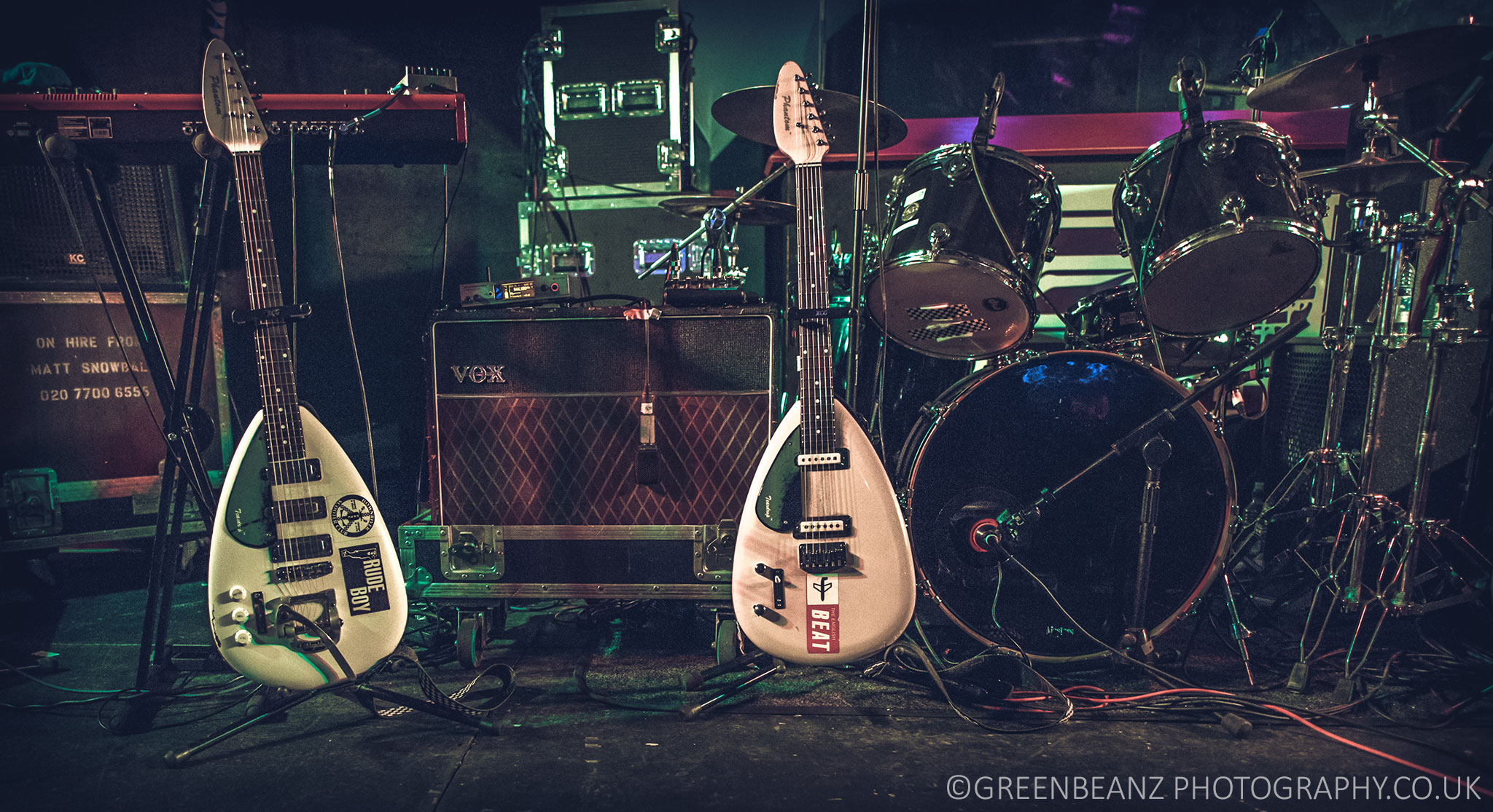 Vox Phantom Teardrop Guitar The English Beat Dave Wakeling UK Tour