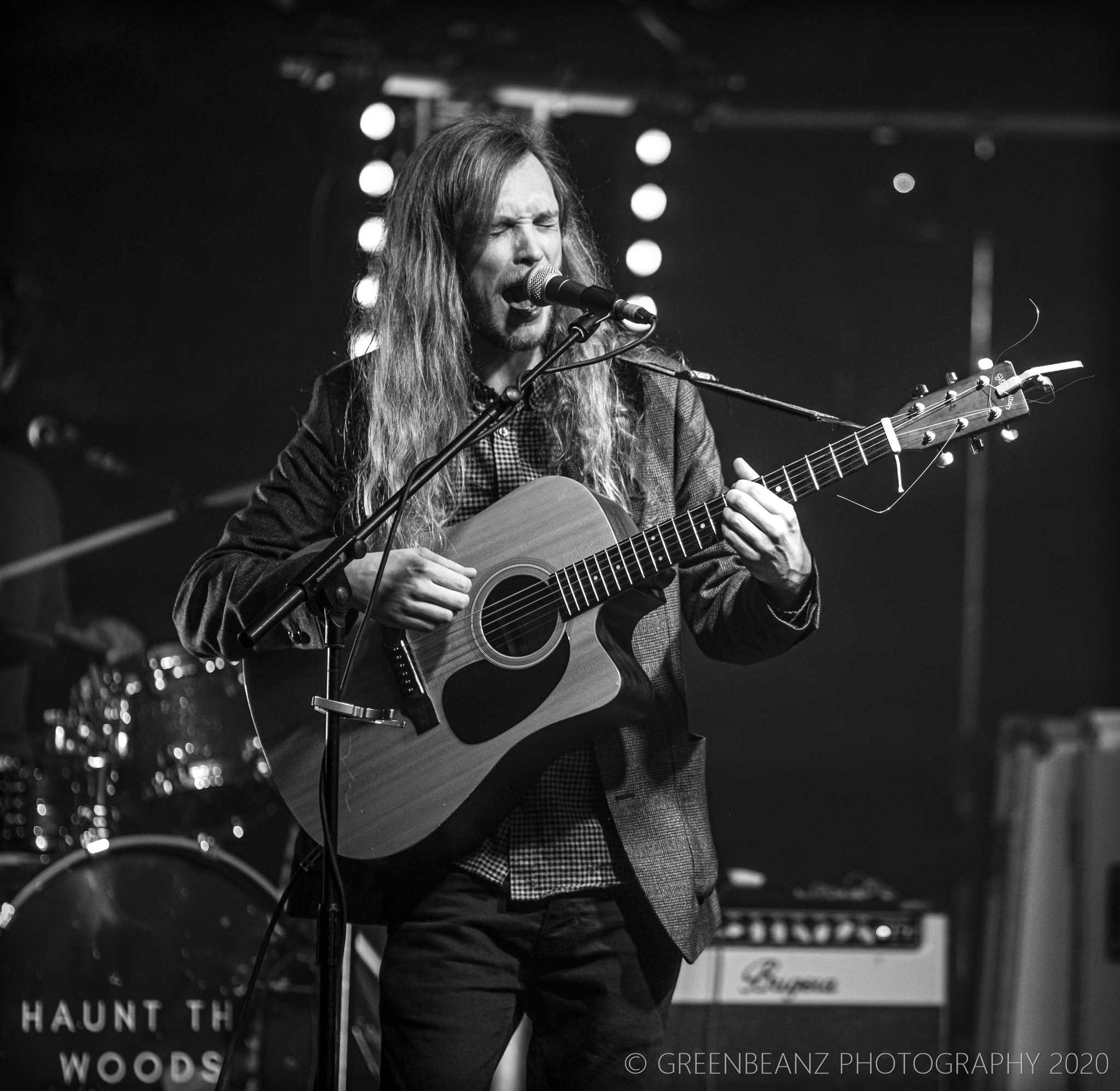 Jonatahn Stafford live at Carnglaze Caverns in 2020